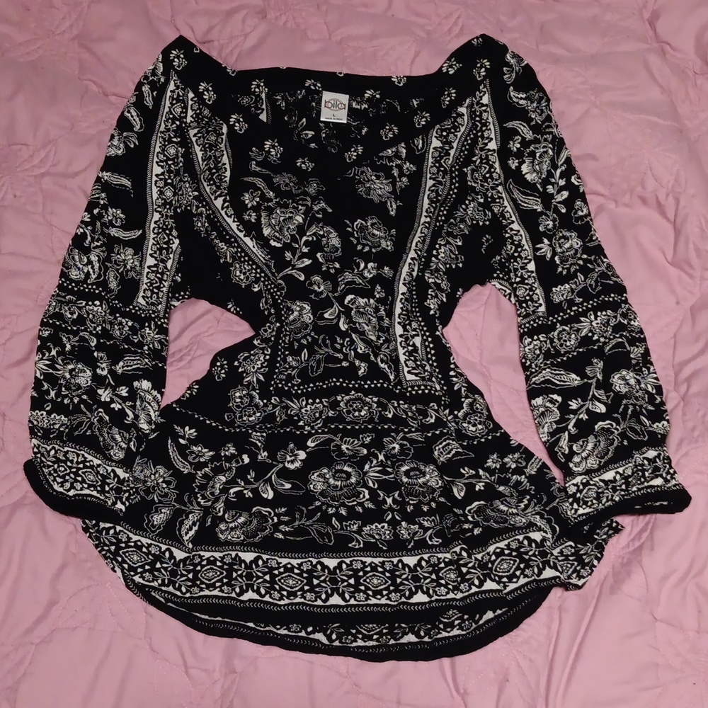 Large floral lightweight blouse